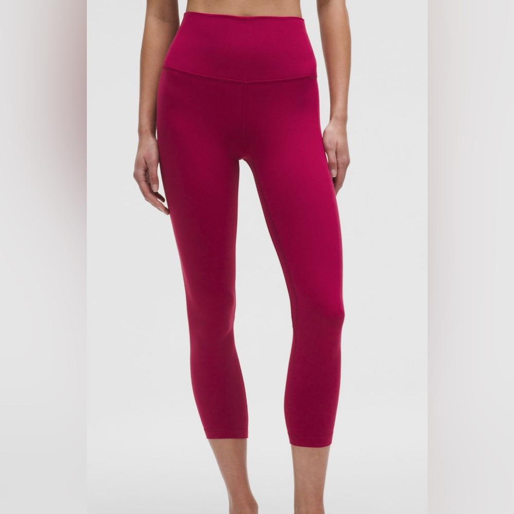 Lululemon Align High Rise cropped pants